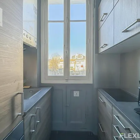 Flexliving - - Felix Faure *