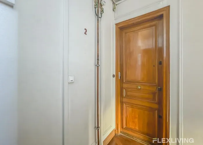 Flexliving - - Felix Faure *